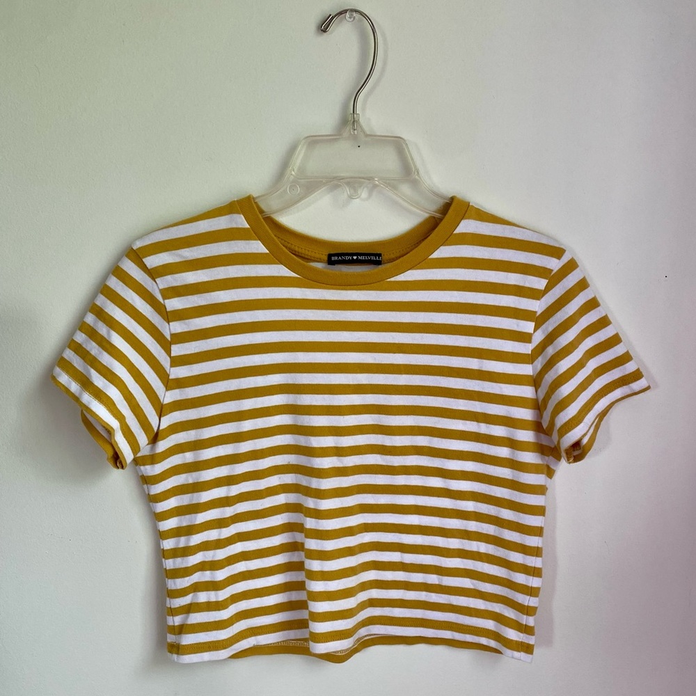 Brandy Melville 🤍💛 Crop Tee